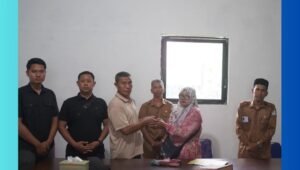 Dugaan pemukulan pelajar SMA Muhammadiyah Aceh Barat Ali (19) atau kondisi korban yang mengalami memar serius akibat tindakan oknum aparat – kasus ini menjadi sorotan nasional karena proses mediasi diam-diam.