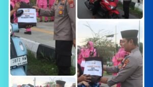 Kapolres Halmahera Tengah dan Bhayangkari membagikan paket takjil kepada masyarakat di depan Masjid Agung Darussalam Weda dalam rangka Ramadan 1447 H