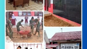Personel TNI bersama Satgas Gulbencal melakukan pembersihan lumpur di halaman SDN 152981 1A Tukka, Tapanuli Tengah, akibat dampak banjir susulan pada 26 Februari 2026