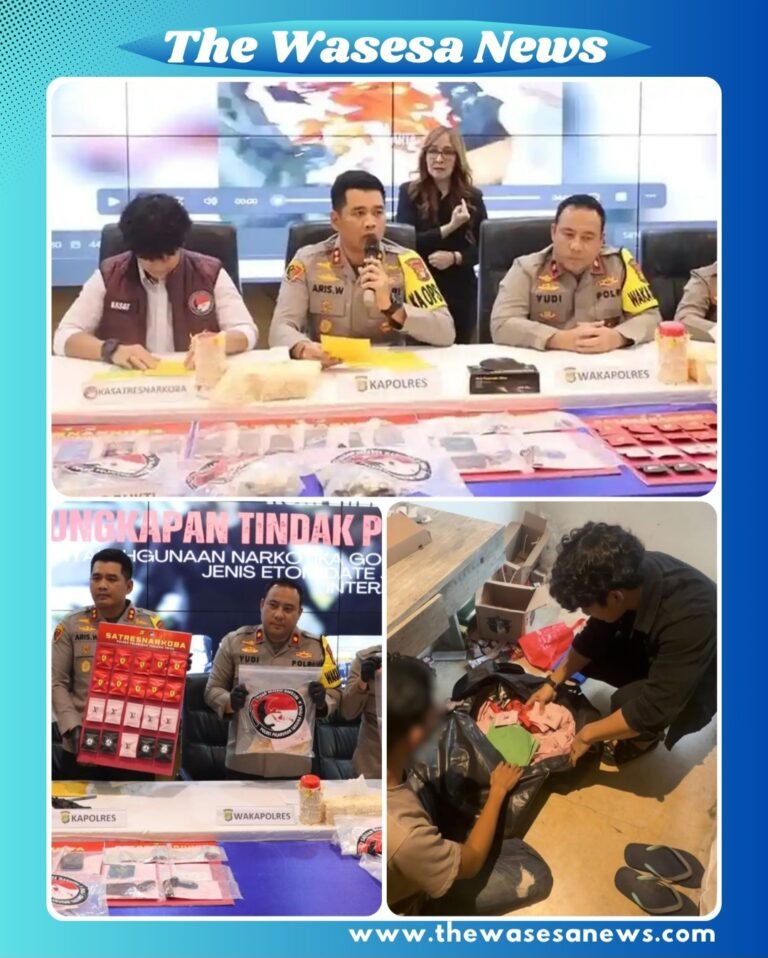 Petugas menunjukkan barang bukti cartridge liquid vape "zombie" berisi kandungan Etomidat hasil tangkapan Polres Pelabuhan Tanjung Priok.