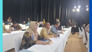 Wakil Bupati Halmahera Tengah Ahlan Djumadil (tengah) menghadiri pembukaan Rakornas Pengelolaan Sampah 2026 di Gedung Sasono Langen Budoyo TMII, Jakarta, 25 Februari 2026