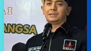 Adhitya Yusma, Ketua Umum PP Perisai Serikat Islam, menyampaikan dukungan terhadap Program Makan Bergizi Gratis BGN dalam acara Haul Guru Bangsa di Taman Amir Hamzah 2 Menteng Jakarta Pusat, 1 Maret 2026.