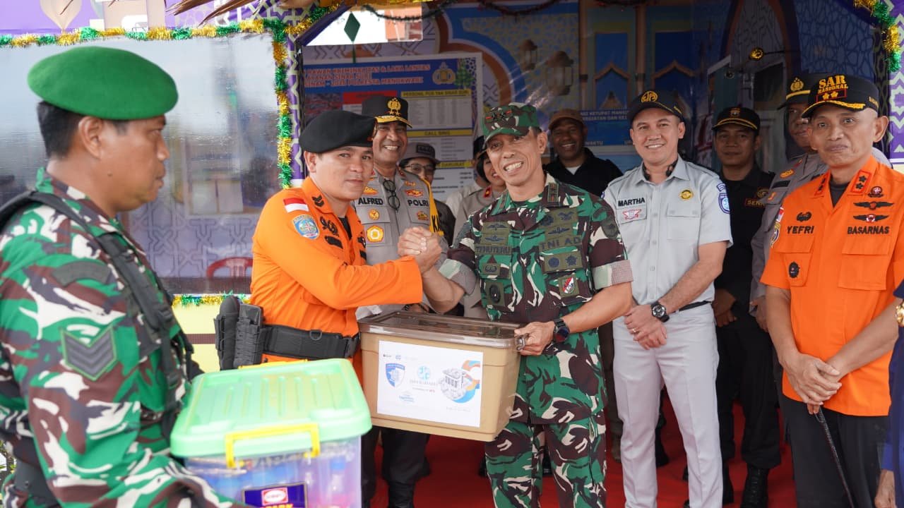 Pangdam XVIII Kasuari Mayjen TNI Christian Kurnianto Tehuteru tinjau Posko Mansinam. - thewasesanews.com