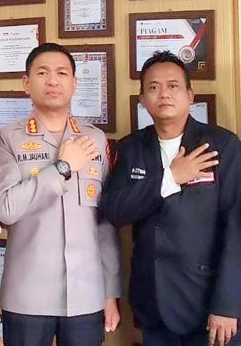 Kapolres Metro Tangerang Kota Kombes Pol Raden Muhammad Jauhari saat menerima audiensi pengurus FWJ Indonesia Korwil Kota Tangerang. - thewasesanews.com