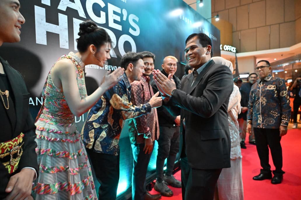 Kepala Staf Angkatan Laut Laksamana TNI Dr. Muhammad Ali saat Gala Premiere film The Hostage's Hero di Epicentrum XXI. - thewasesanees.com