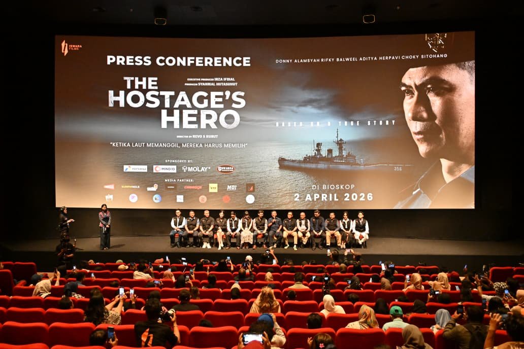 Kepala Staf Angkatan Laut Laksamana TNI Dr. Muhammad Ali saat Gala Premiere film The Hostage's Hero di Epicentrum XXI. - thewasesanews.com
