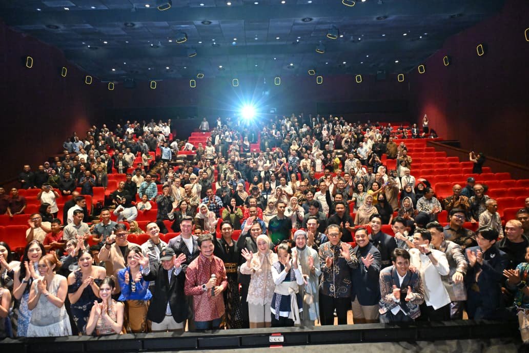 Kepala Staf Angkatan Laut Laksamana TNI Dr. Muhammad Ali saat Gala Premiere film The Hostage's Hero di Epicentrum XXI. - thewasesanews.com