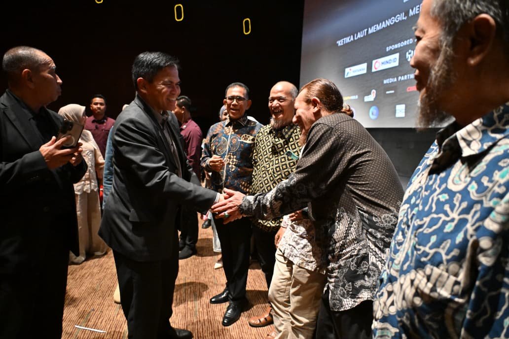 Kepala Staf Angkatan Laut Laksamana TNI Dr. Muhammad Ali saat Gala Premiere film The Hostage's Hero di Epicentrum XXI. - thewasesanews.com