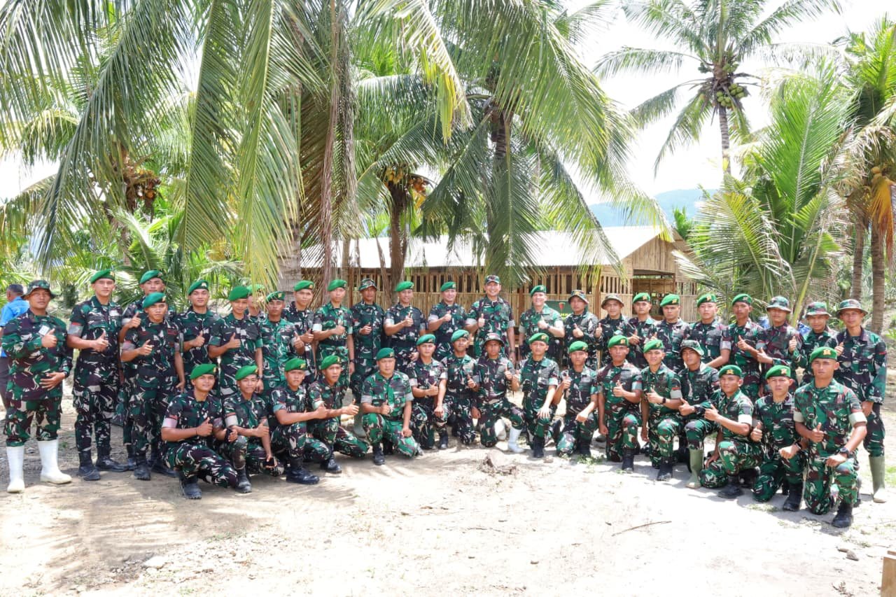 Pangdam I/BB Mayjen TNI Hendy Antariksa saat meninjau barak prajurit di Yonif TP 904/Garamata, Tanah Karo. - thewasesanews.com