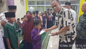 Penyerahan santunan PT Agrinas Palma Nusantara di Indragiri Hilir - thewasesanews