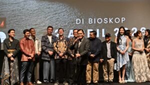 Kepala Staf Angkatan Laut Laksamana TNI Dr. Muhammad Ali saat Gala Premiere film The Hostage's Hero di Epicentrum XXI. - thewasesanews.com