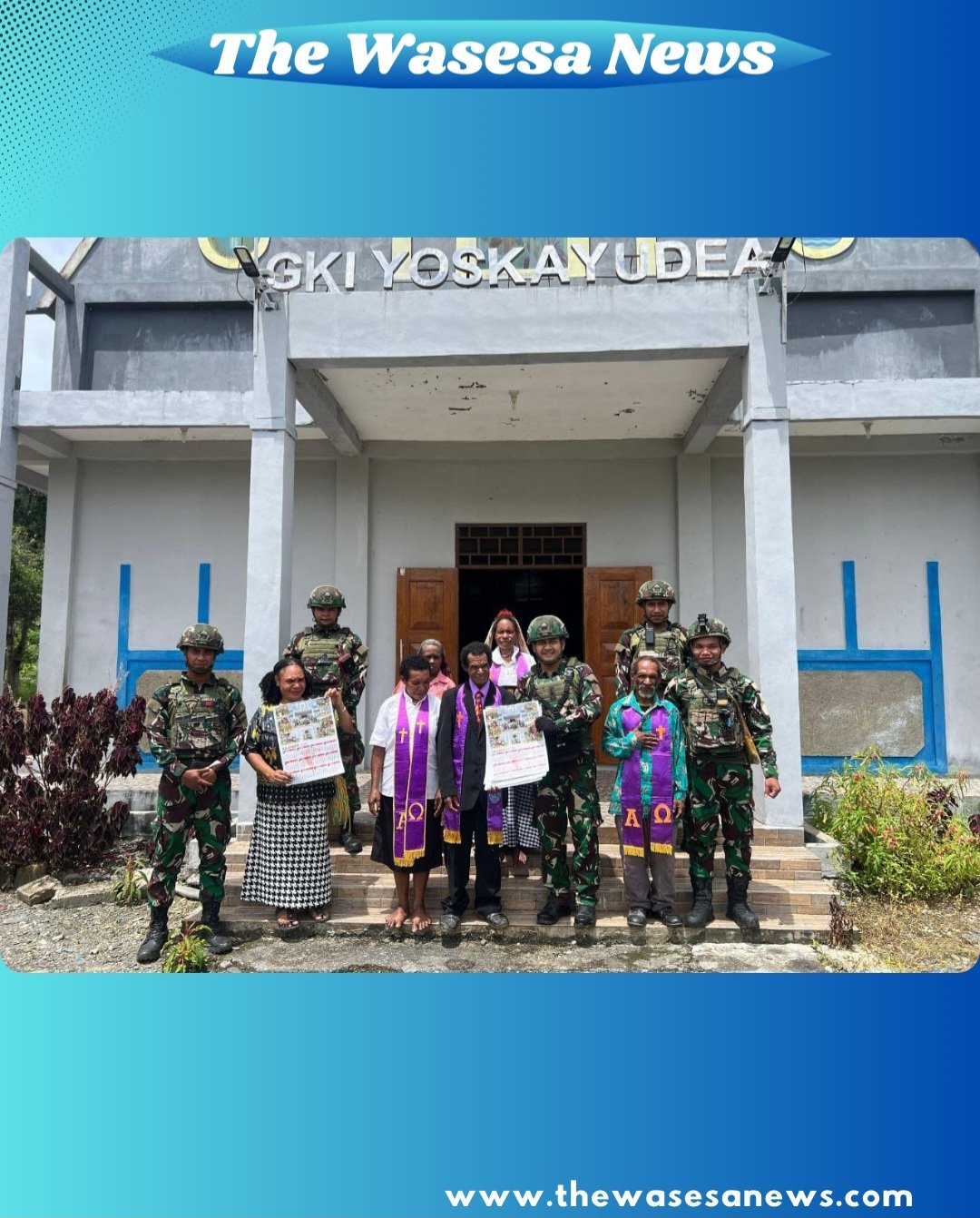 Satgas Yonif 521/DY Komsos humanis di Gereja GKI Yoska Yudea Benawa Papua. - thewasesanews.com
