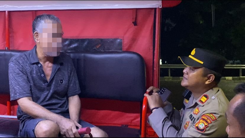 Kapolres berbuncang dengan pelaku bunuh diri. - thewasesanews.com