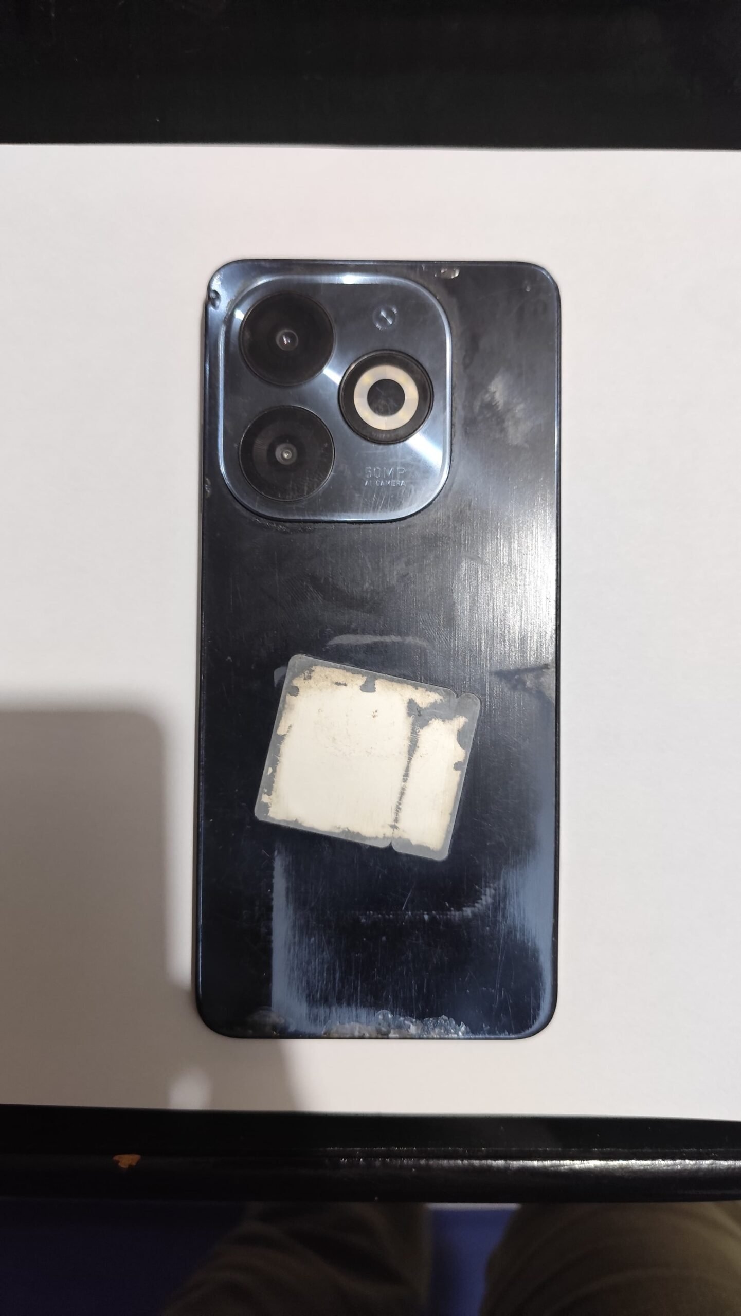 Anggota jajaran Polsek Ciledug saat mengamankan barang bukti sabu seberat 100 gram hasil pengungkapan transaksi narkotika modus mapping di Karang Tengah. - thewasesanews.com