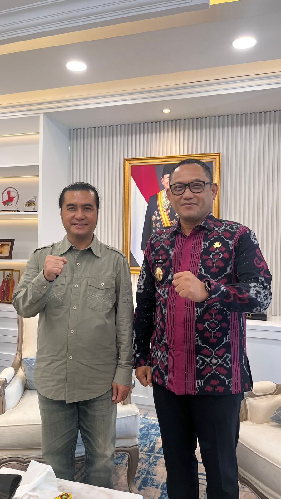 Momen Wakil Gubernur Kaltim Seno Aji saat menerima kunjungan pengurus PJI Kaltim di Kantor Gubernur guna membahas peningkatan kualitas jurnalisme melalui sertifikasi kompetensi pada 9 April 2026. - thewasesanews.com