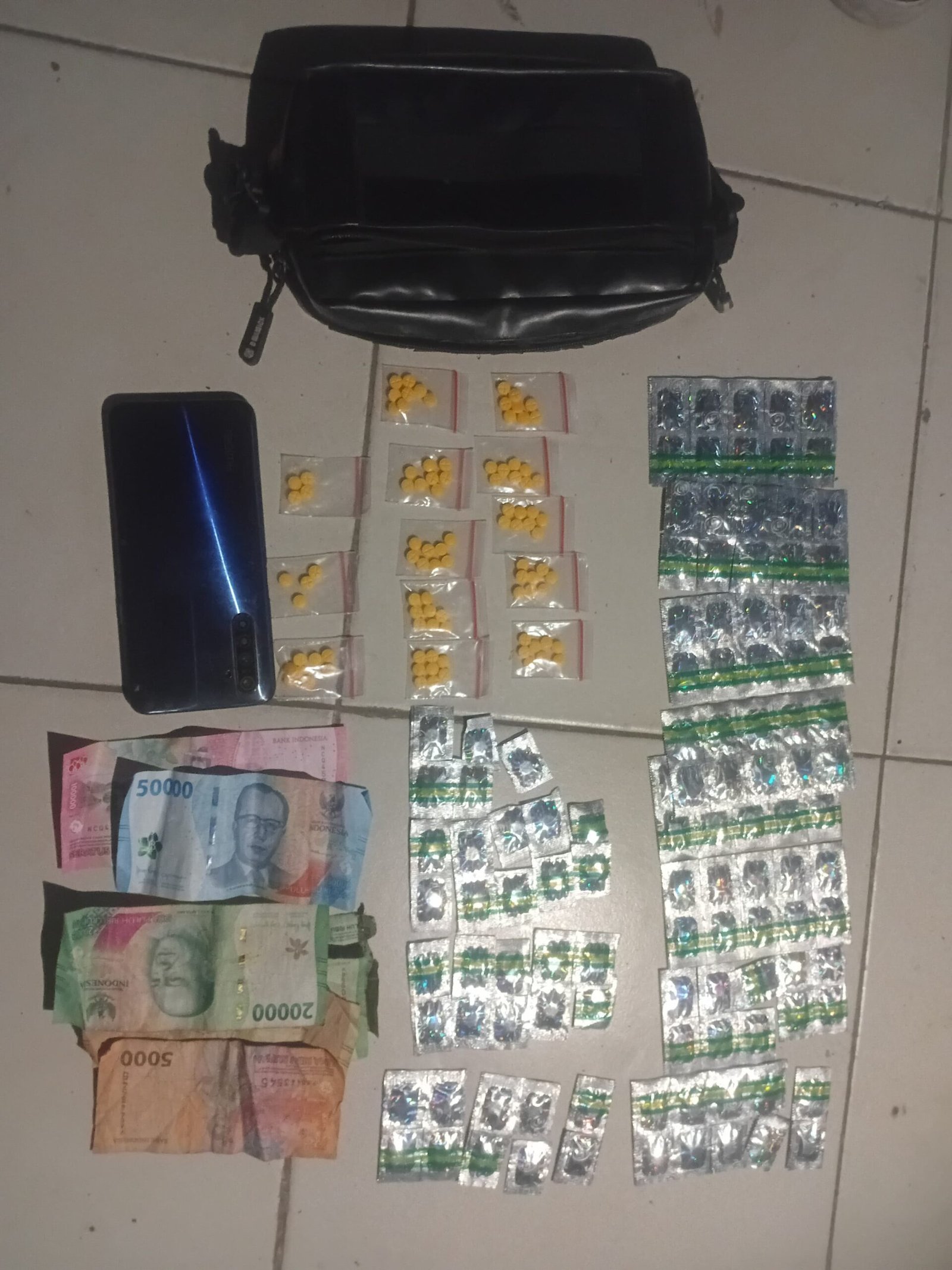 Polisi Tangerang Amankan Dua Pengedar Tramadol dan Hexymer di Teluknaga dan Benda. - thewasesanews.com