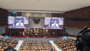 Suasana haru pengesahan UU PPRT di Rapat Paripurna DPR RI pada 21 April 2026. - thewasesanews.com