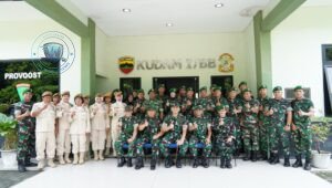 Pangdam I/Bukit Barisan Mayjen TNI Hendy Antariksa memberikan pengarahan saat kunjungan kerja di Kesdam I/BB Medan. - thewasesanews.com