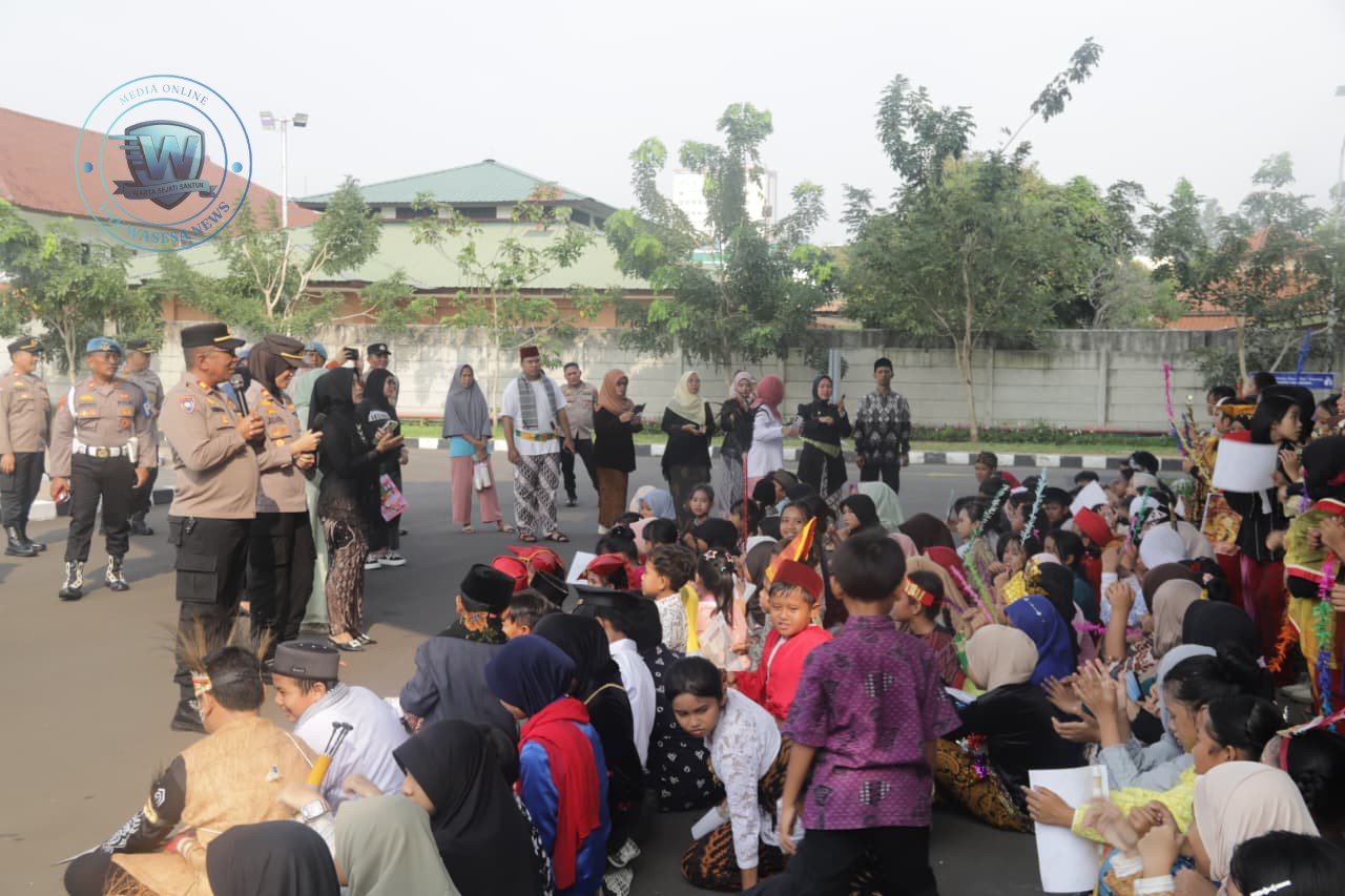 Rayakan Hari Kartini Siswa SD Sukasari 5 Belajar Menjadi Polisi di Polres Metro Tangerang Kota. - thewasesanews.com