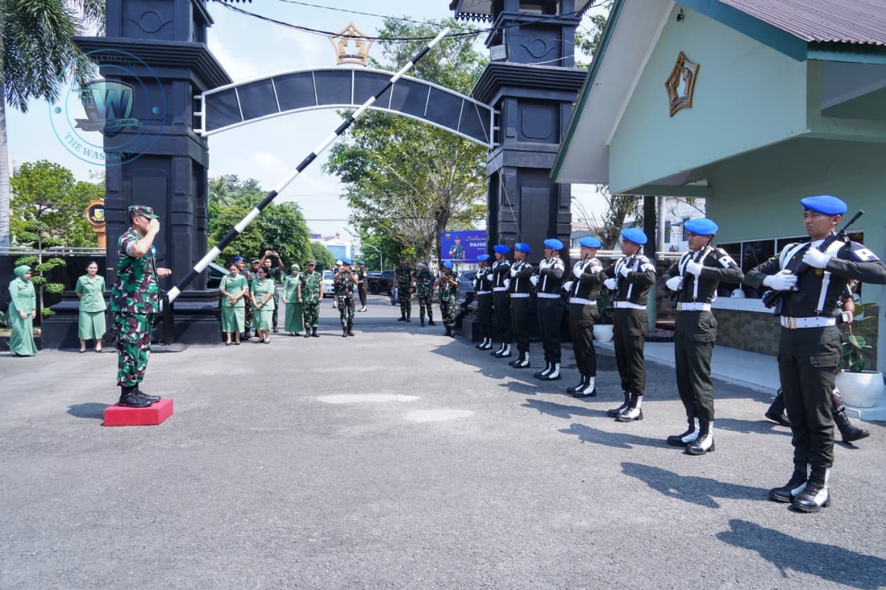 Pangdam I BB Mayjen TNI Hendy Antariksa Tinjau Kumdam dan Pomdam I BB Pastikan Kesiapan Operasional Prajurit. - thewasesanews.com