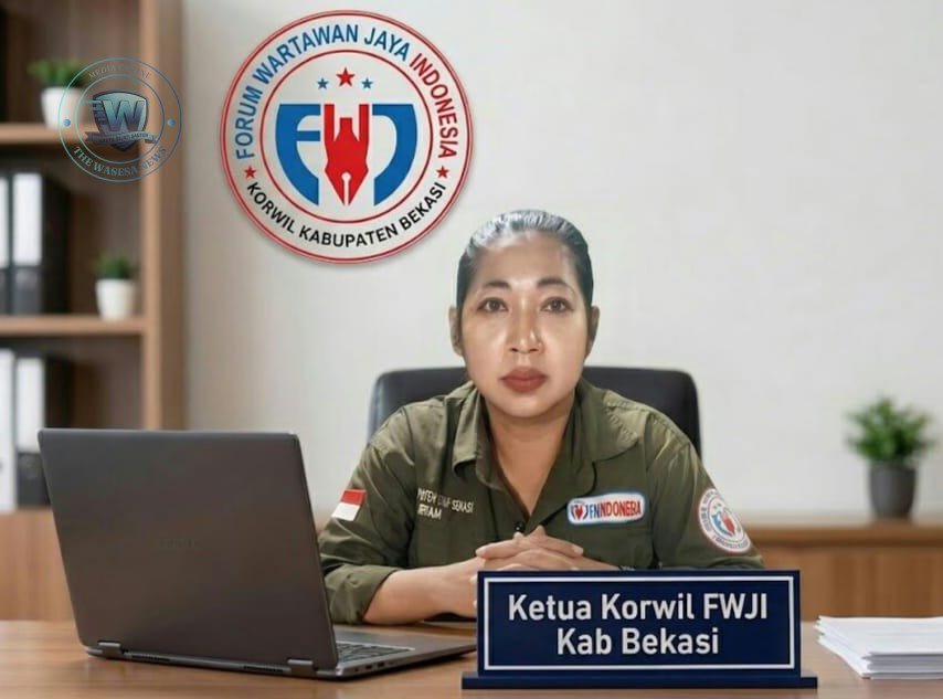 Ketua Korwil FWJI Bekasi Kabupaten Siti Mariam saat memberikan keterangan pers terkait desakan perombakan pejabat di Kabupaten Bekasi. - thewasesanews.com