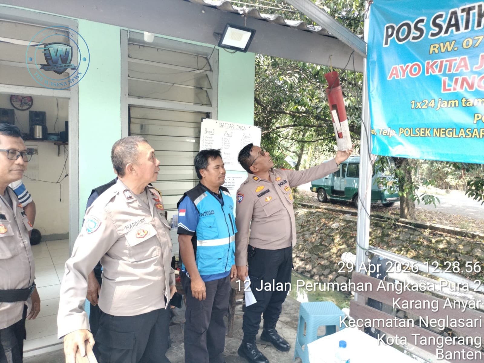 Polres Metro Tangerang Kota Nilai Satkamling Karang Anyar Perkuat Keamanan Lingkungan Berbasis Partisipasi Masyarakat. - thewasesanews.com