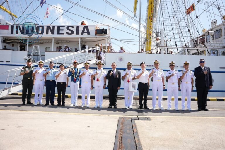 KRI Bima Suci Tiba di Singapura Jalankan Misi Diplomasi. - thewasesanews.com