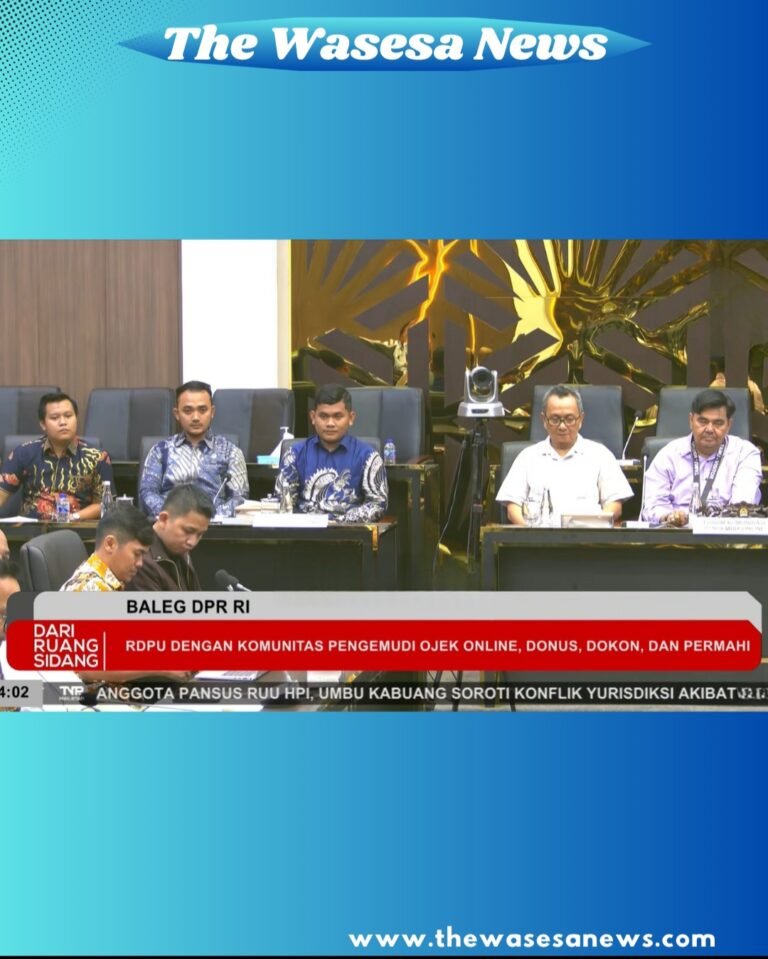 Ketua Baleg DPR RI Bob Hasan saat memimpin Rapat Dengar Pendapat Umum (RDPU) mengenai RUU Profesi Driver Online bersama PERMAHI. - thewasesanews.com