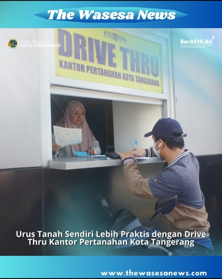 Suasana operasional BPN Kota Tangerang Layanan Drive Thru saat warga mengambil sertipikat tanah. - thewasesanews.com