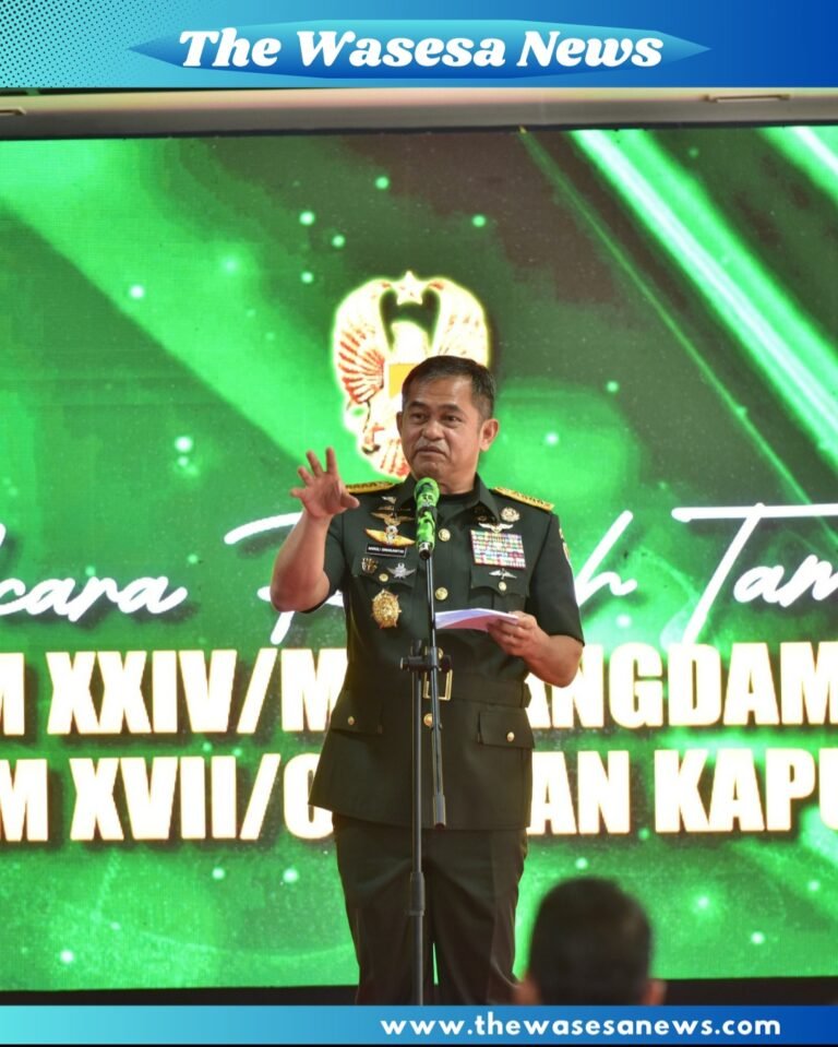 Kepala Staf Angkatan Darat Kasad Jenderal TNI Maruli Simanjuntak saat memimpin prosesi Sertijab tiga Pangdam dan Kapuskesad di Mabesad Jakarta. - thewasesanews.com