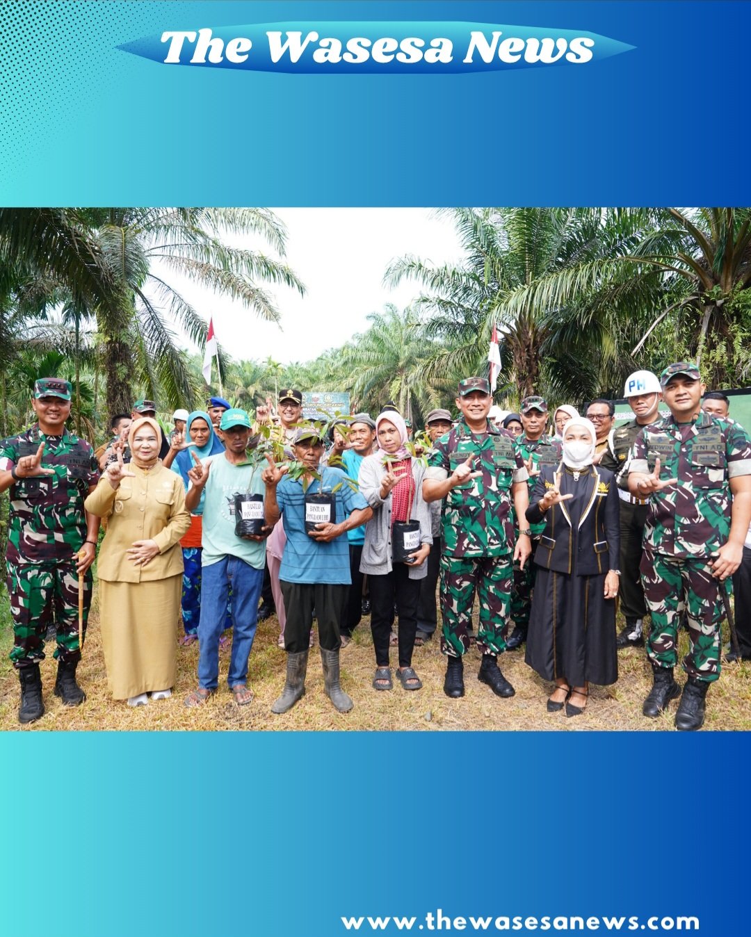 Pangdam I/Bukit Barisan Mayjen TNI Hendy Antariksa saat melakukan peletakan batu pertama pembangunan jembatan gantung di Desa Bela Rakyat, Langkat. - thewasesanews.com