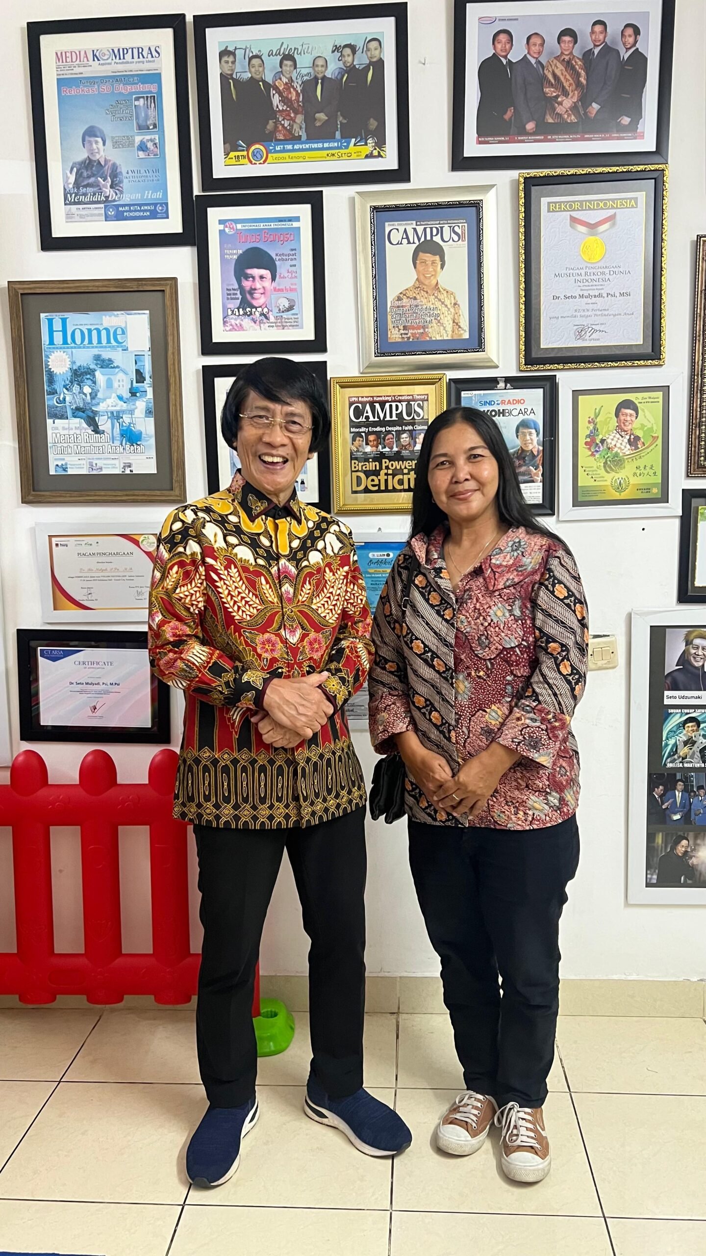 Prof. Dr. Seto Mulyadi saat menerima kunjungan tim investigasi DPP GAKORPAN dan LBH terkait kasus kekerasan anak di Pondok Pesantren Ar-Rofi Jagakarsa. - thewasedanews.com