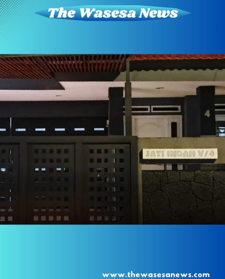 Suasana rumah Wakil Ketua DPRD Jawa Barat Ono Surono di Jalan Jati Indah V Bandung saat penggeledahan oleh penyidik KPK. - thewasesanews.com