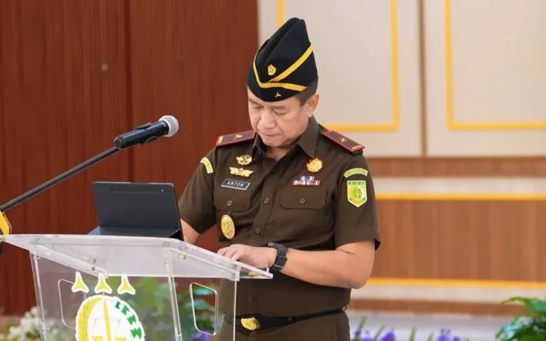 Wakajati Sumsel Pimpin Pelantikan Pejabat Eselon III dan IV Kejati Sumsel. - thewasesanews.com