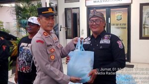 Polsek Sepatan dan BPPKB Sinergi Jaga Kamtibmas Jumat Berkah. - thewasesanews.com