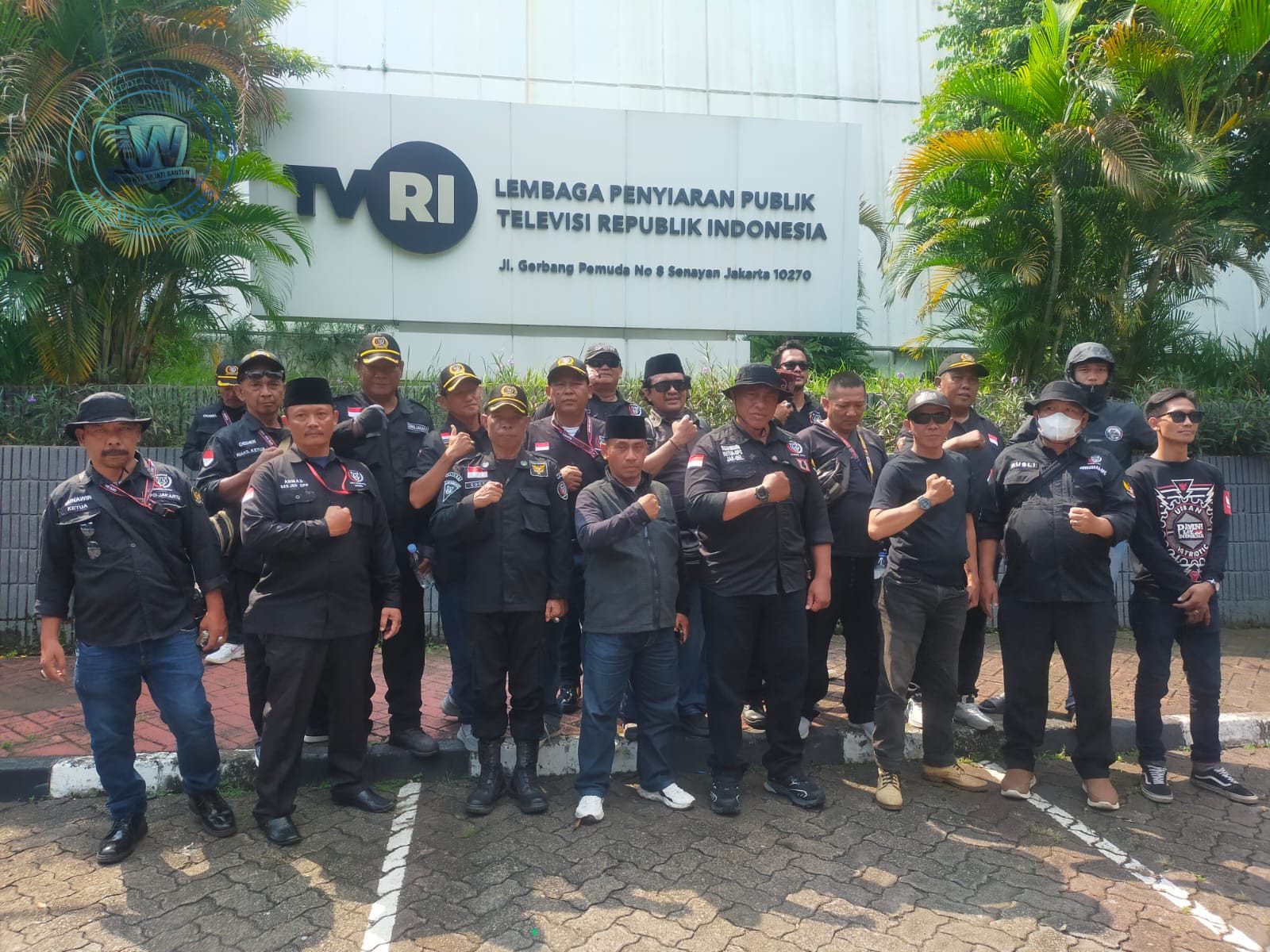 May Day 2026: Laskar Sangidu Putih Kawal Aksi Buruh di DPR RI. - thewasesanews.com