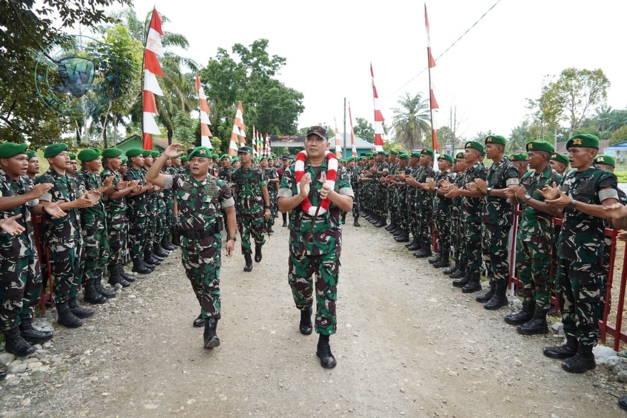 Pangdam I/BB Tinjau Yonif 956/SBA, Tekankan Profesionalisme. - thewasesanews.com
