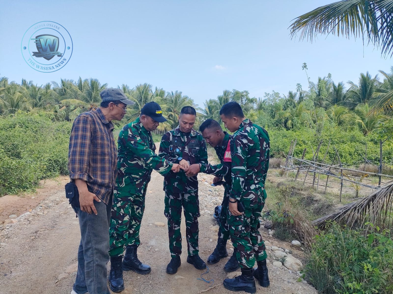 Letkol Muhammad Sadly Kawal Pembangunan KMP Yon TP Kodam XXIII. - thewasesanews.com