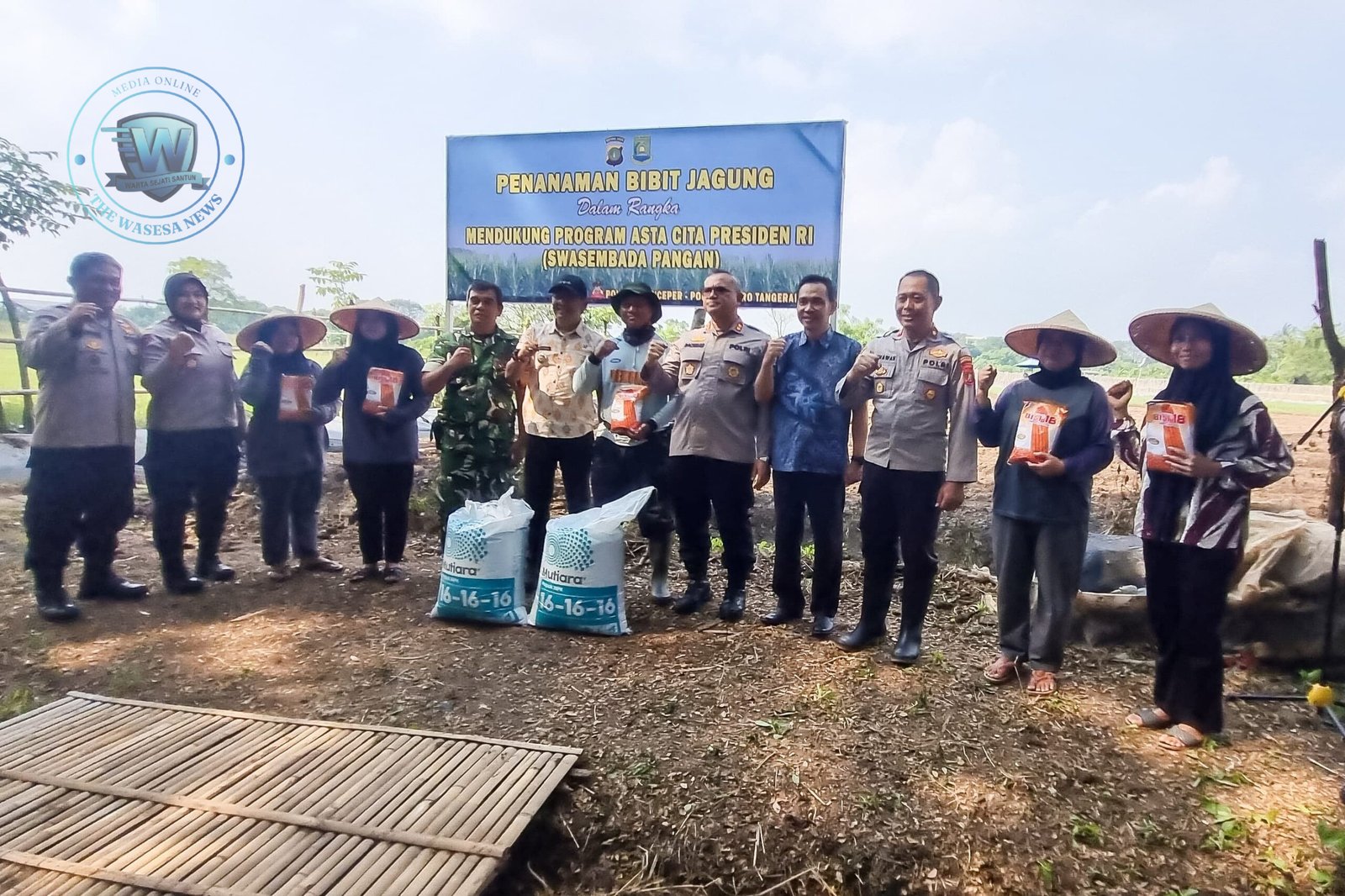 Polres Metro Tangerang Kota Tanam Jagung Pipil di Batuceper. - thewasessnews.com