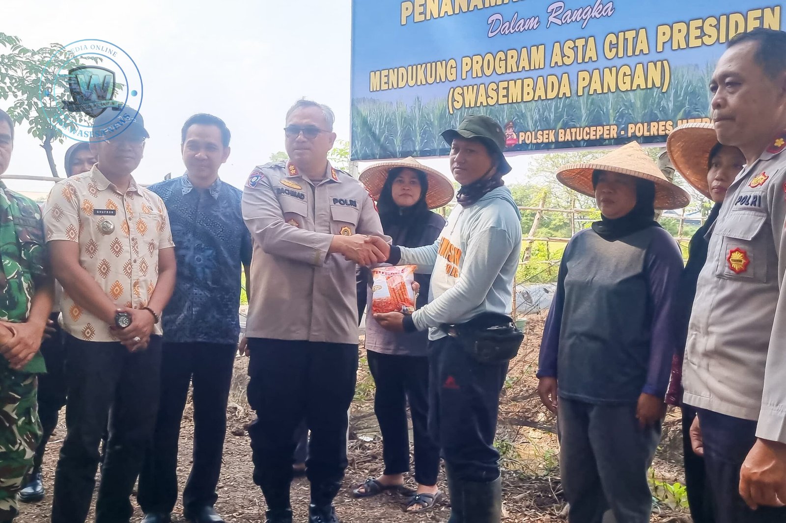 Polres Metro Tangerang Kota Tanam Jagung Pipil di Batuceper. - thewasesanews.com