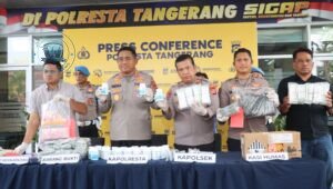 Polresta Tangerang Sita 37 Ribu Obat Keras Tramadol dan Hexymer. - thewasesanews.com