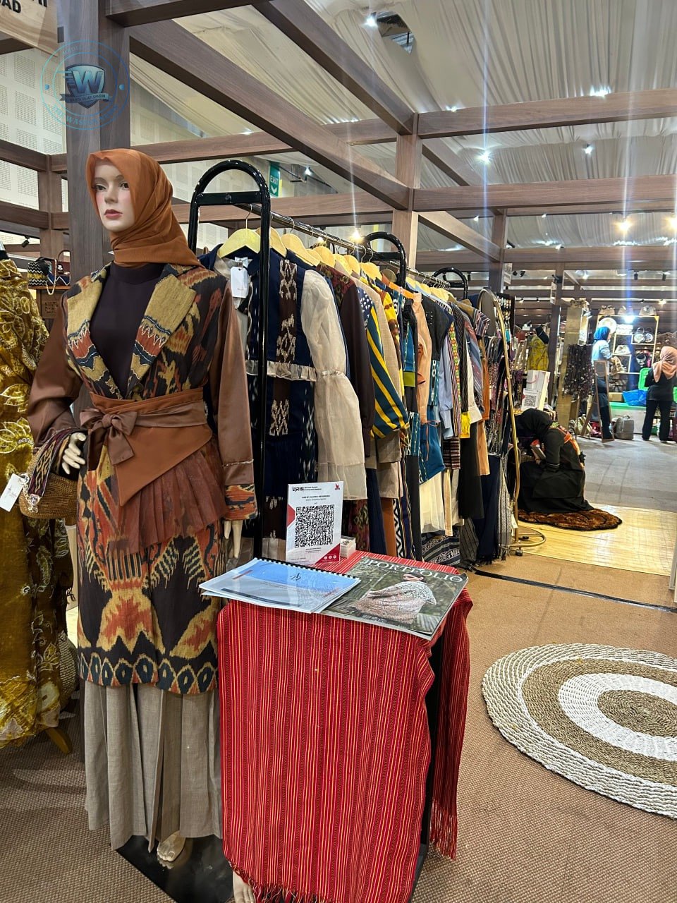 Fashion Wastra Almira ADS Pukau Catwalk Persit Bisa II Jakarta. - thewasesanews.com