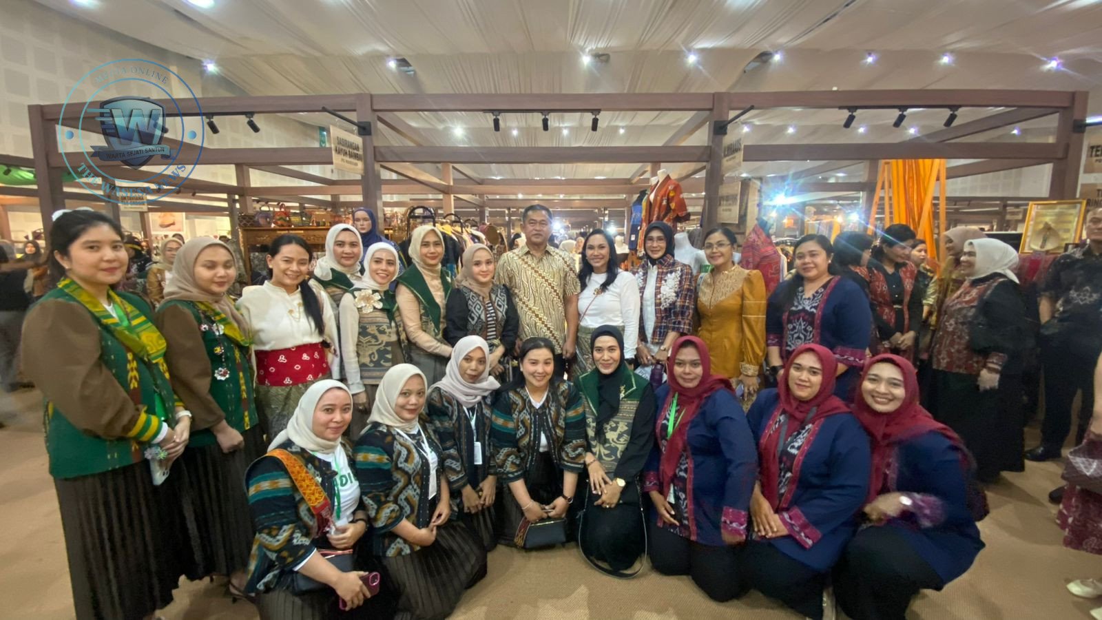 Fashion Wastra Almira ADS Pukau Catwalk Persit Bisa II Jakarta. - thewasesanews.com