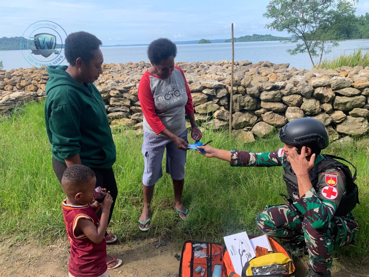 Satgas Yonif 410/ALG Gelar Yankes Gratis di Kampung Bofuwer Papua Barat. - thewasesanews.com