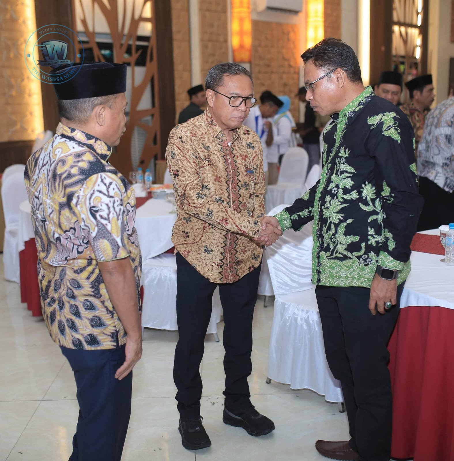 Bupati Halteng Hadiri Pengukuhan PW IKA-PMII Malut di Ternate. - thewasesanews.com