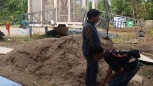 Pembangunan Tower BTS Sukawali Diduga Ilegal, Warga Desak Penindakan. - thewasesanews.com