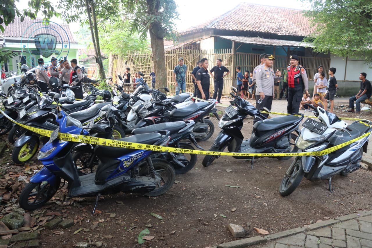 Polresta Tangerang Gerebek Judi Sabung Ayam di Jayanti, Motor Disita. - thewasesanews.com