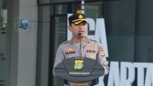 Kapolres Metro Tangerang Kota Beri Penghargaan 25 Personel Berprestasi. - thewasesanews.com