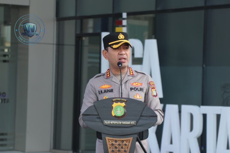 Kapolres Metro Tangerang Kota Beri Penghargaan 25 Personel Berprestasi. - thewasesanews.com