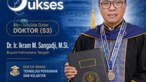 Bupati Halmahera Tengah Ikram Malan Sangadji Wisuda Doktor di IPB. - thewasesanews.com